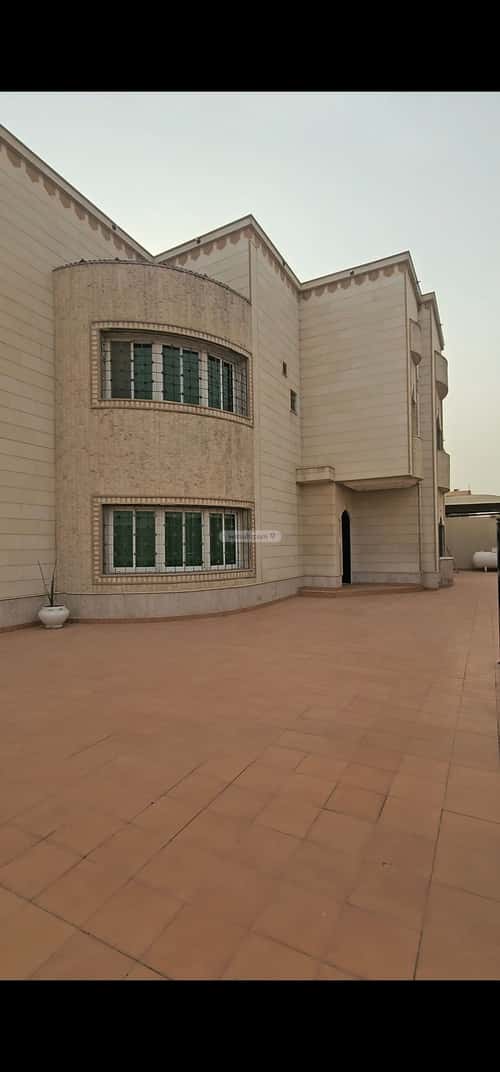 9 bedroom villa in Al Rawdah 4