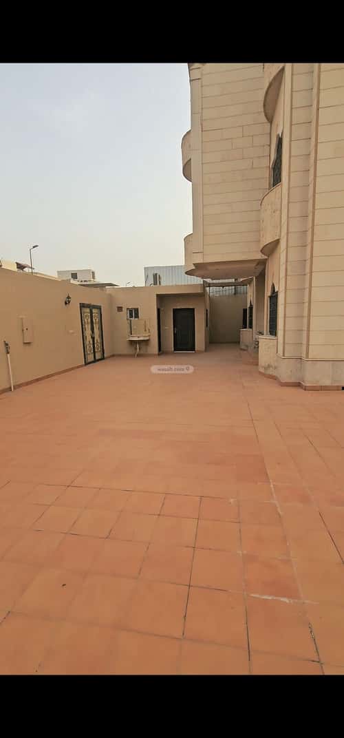 9 bedroom villa in Al Rawdah 5