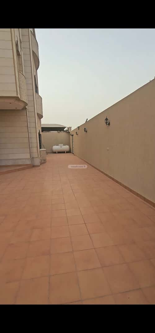 9 bedroom villa in Al Rawdah 5