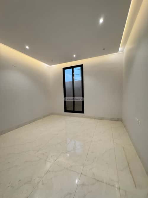 5 bedroom apartment in Al Rimal 9