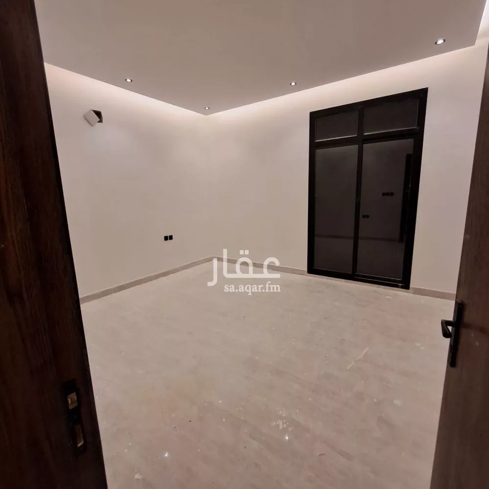 5 bedroom villa in Al Rimal 2