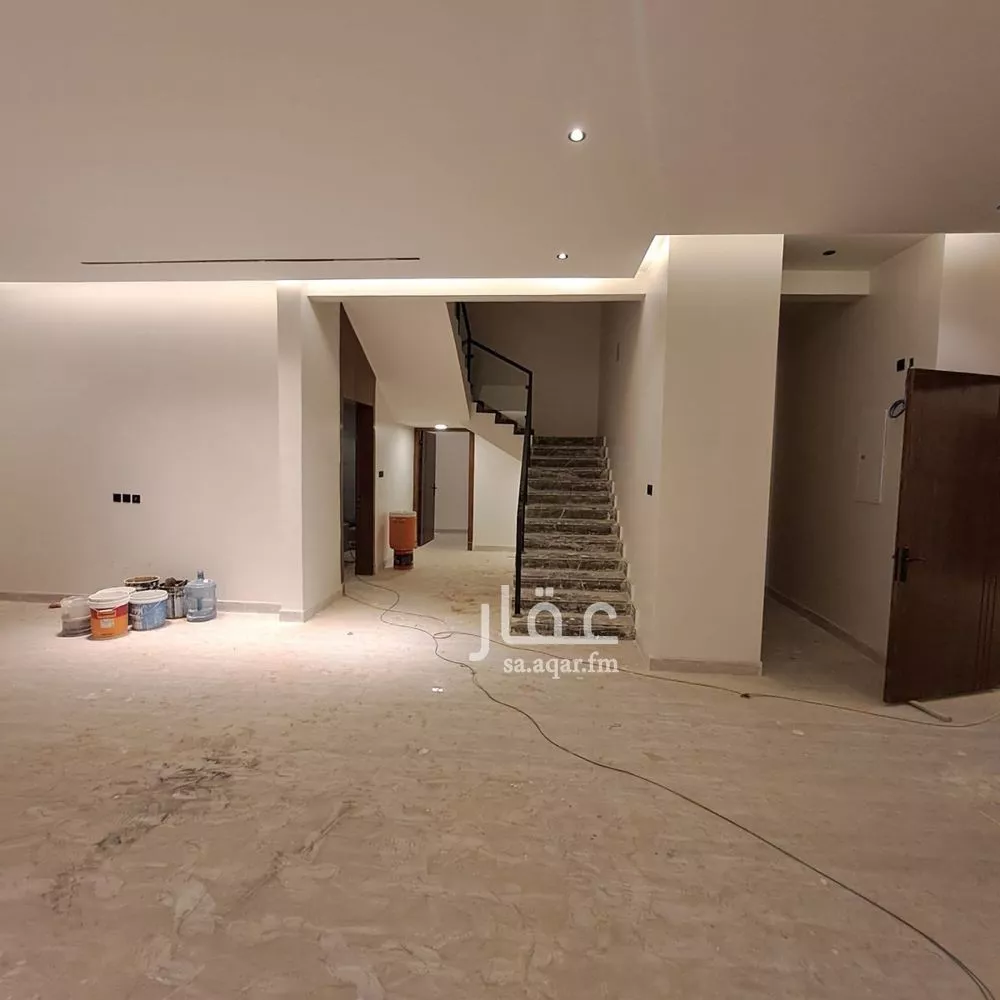 5 bedroom villa in Al Rimal 7