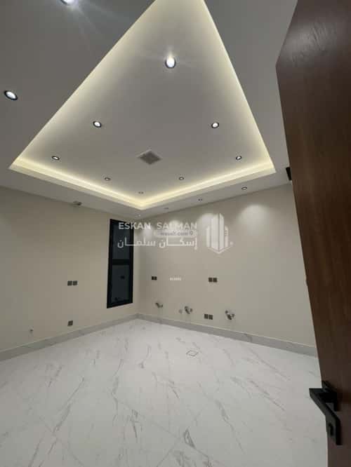 5 bedroom floor in Tuwaiq 8