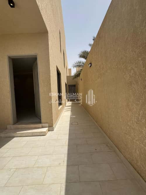 5 bedroom floor in Tuwaiq 6