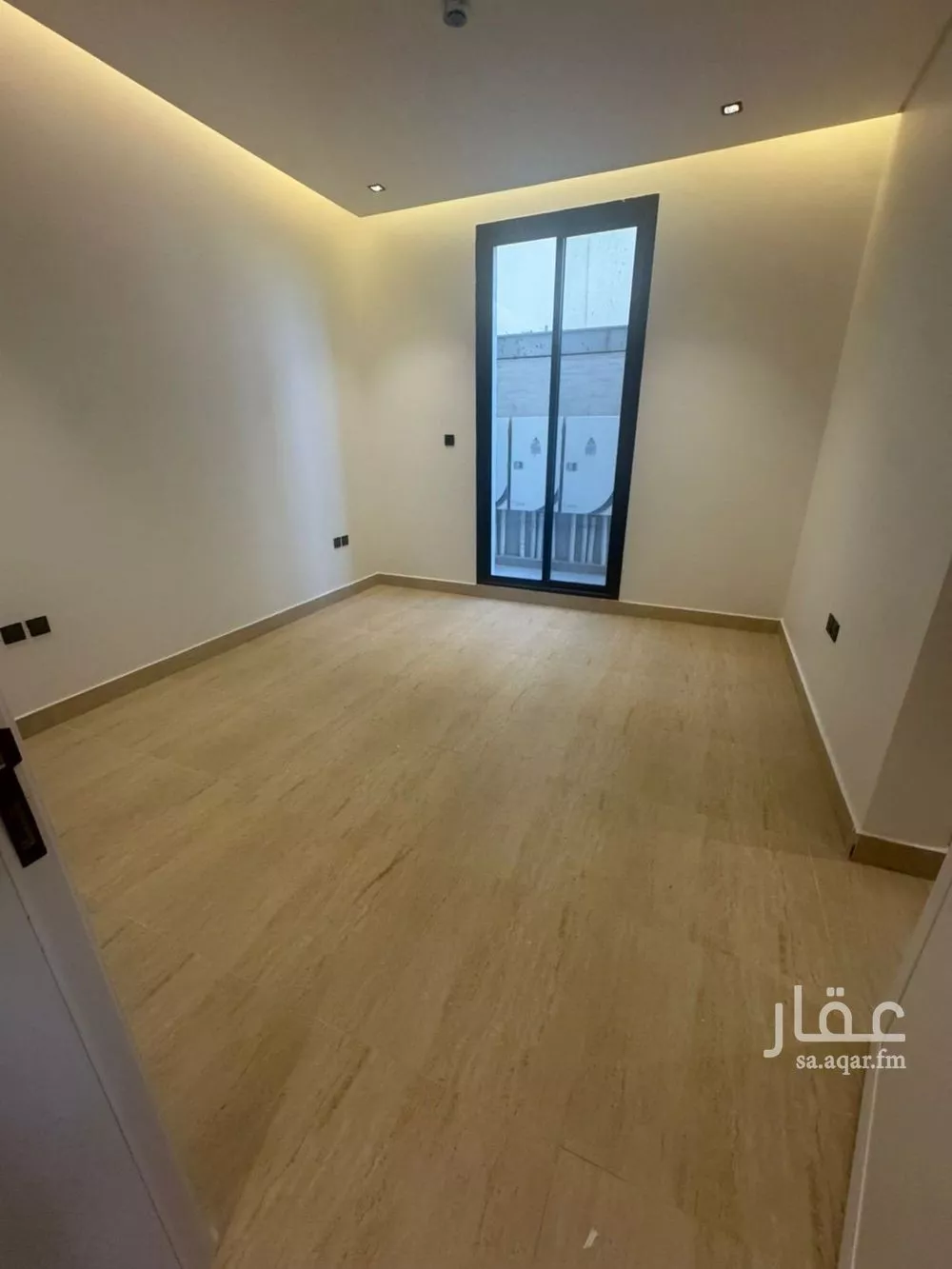 شقة 2 غرف في المغرزات 1