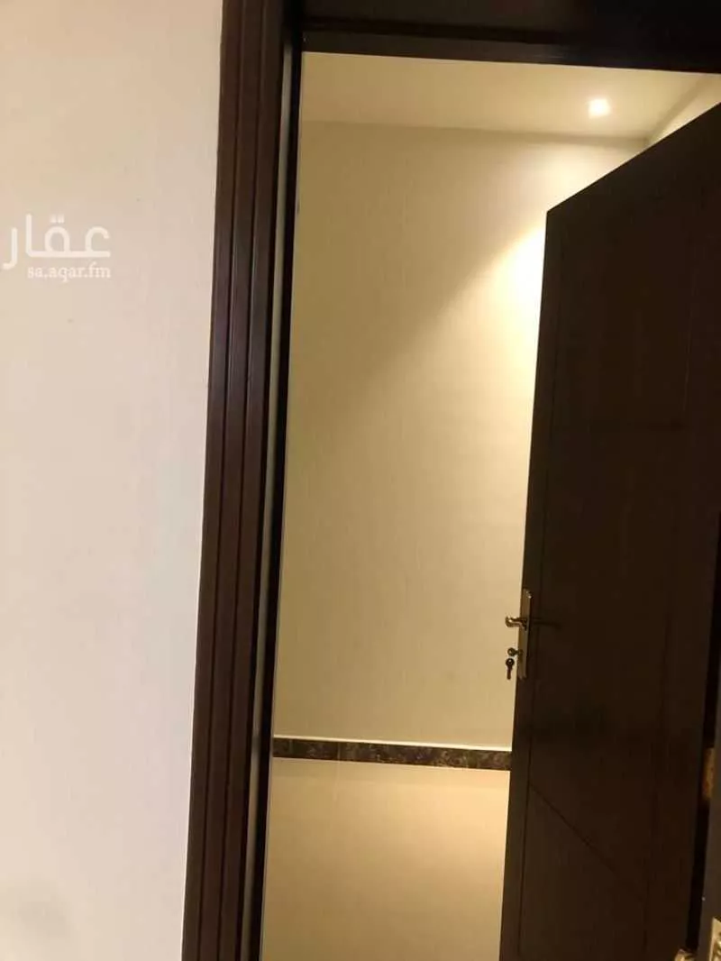 شقة 5 غرف في بدر 12