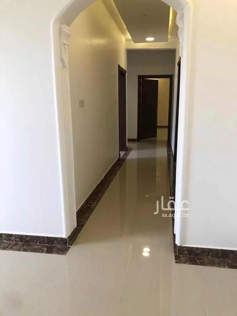 شقة 5 غرف في بدر 8