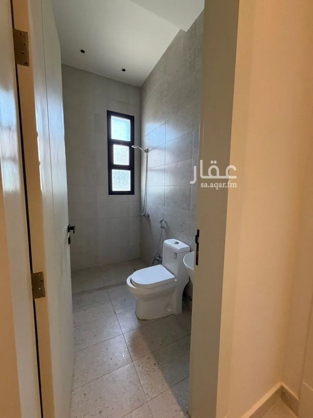 شقة 4 غرف في العارض 8