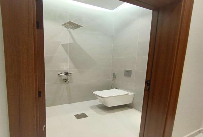 3 bedroom apartment in Al Rabwa 3