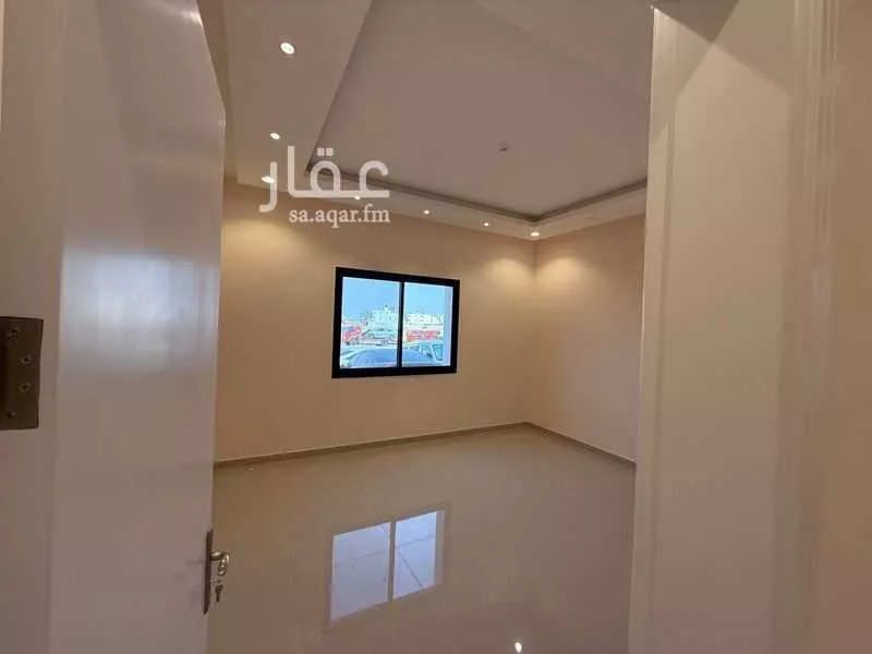 5 bedroom apartment in Dhahrat Laban 3