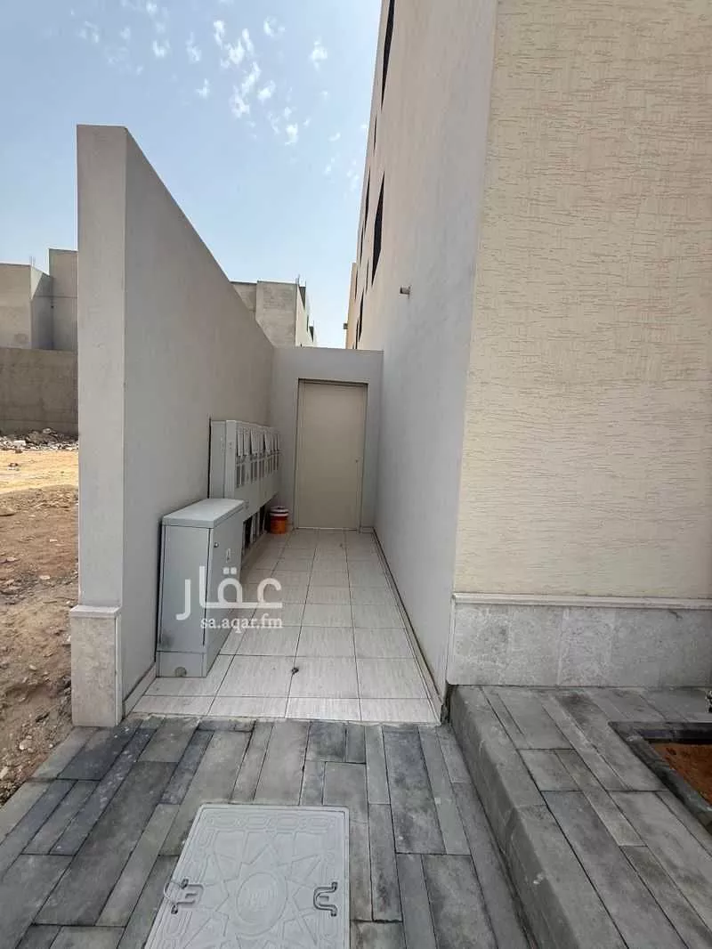 5 bedroom apartment in Dhahrat Laban 5