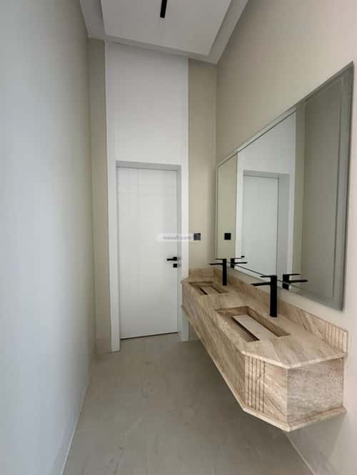 3 bedroom floor in Al Janadriyah 4