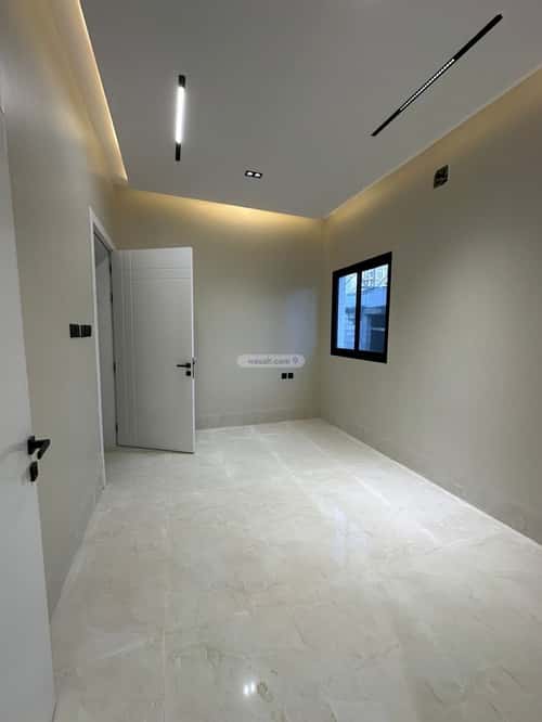 3 bedroom floor in Al Janadriyah 8
