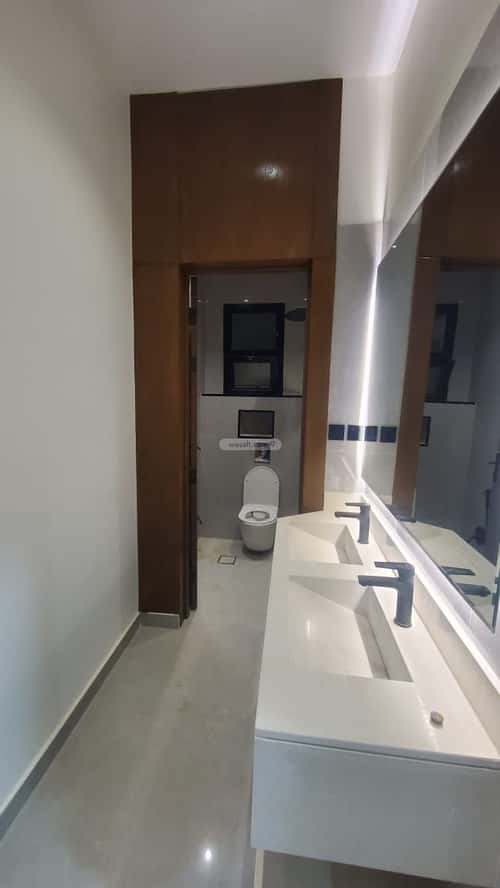 5 bedroom floor in Al Janadriyah 7