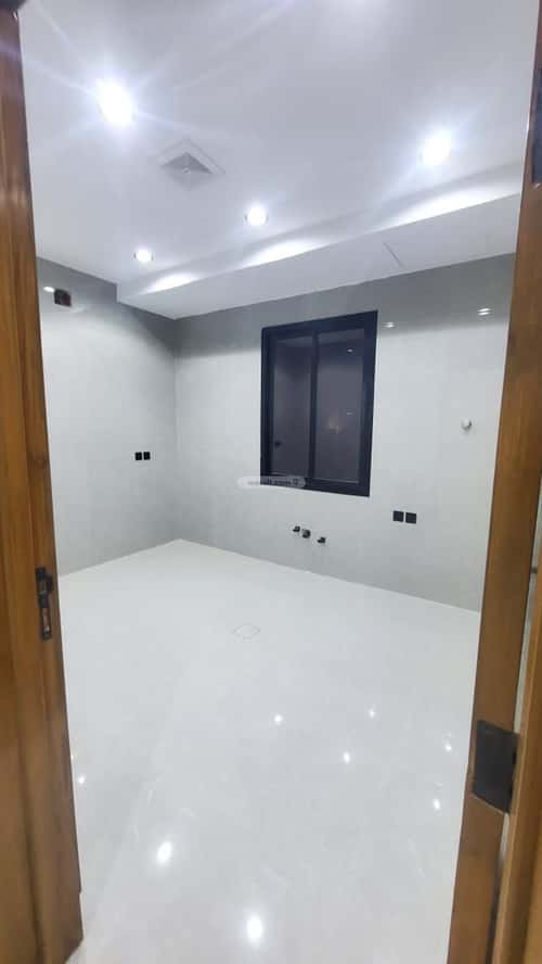 5 bedroom floor in Al Janadriyah 9