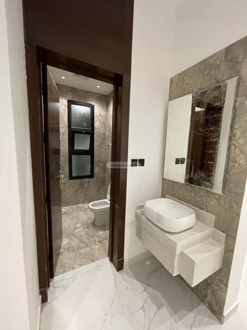 5 bedroom floor in Al Janadriyah 1