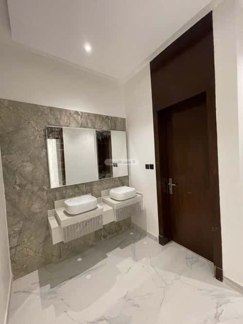 5 bedroom floor in Al Janadriyah 2
