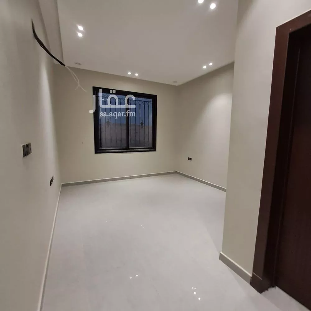 3 bedroom floor in Al Janadriyah 5
