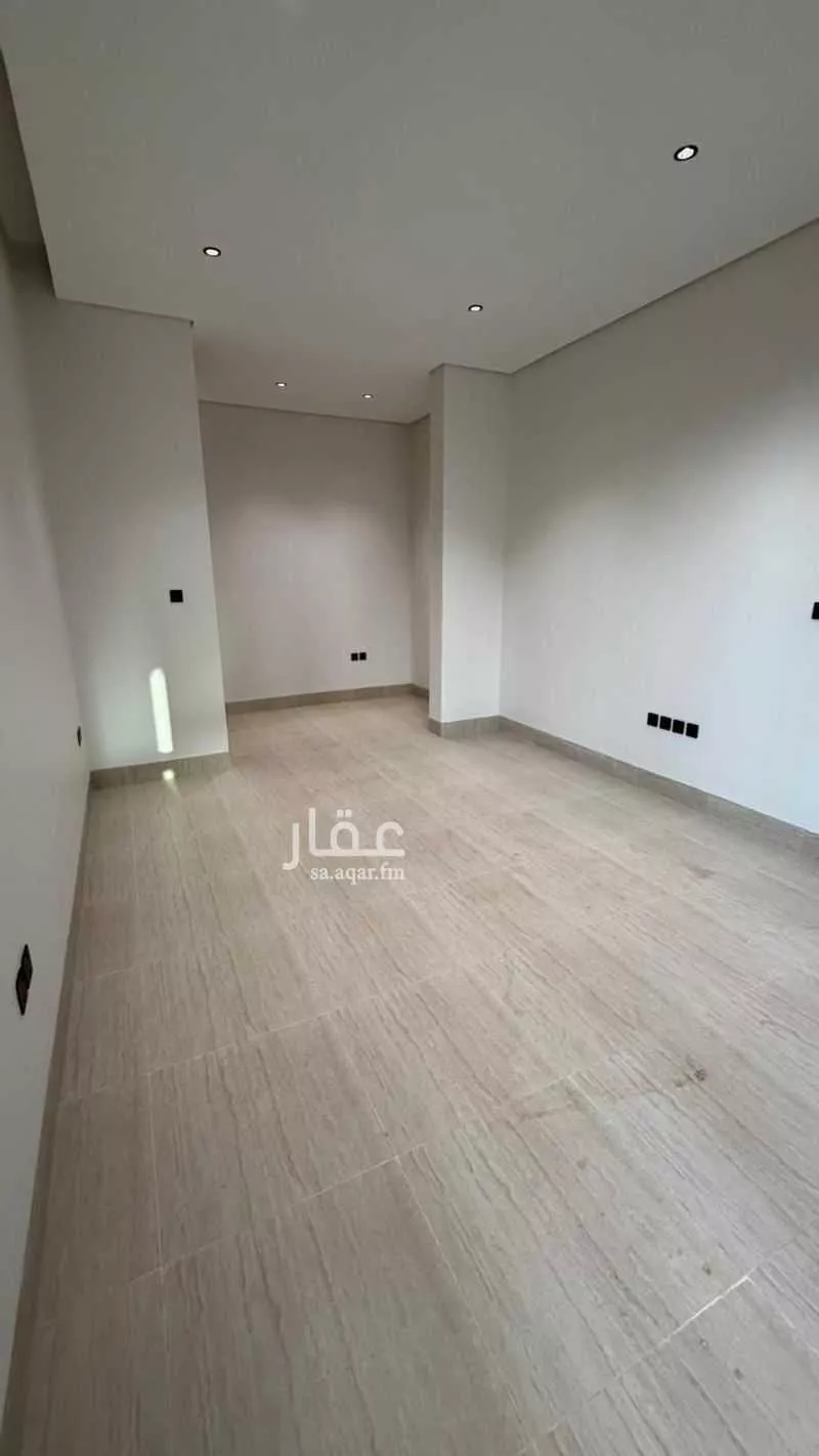 3 bedroom floor in Al Rabwa 13