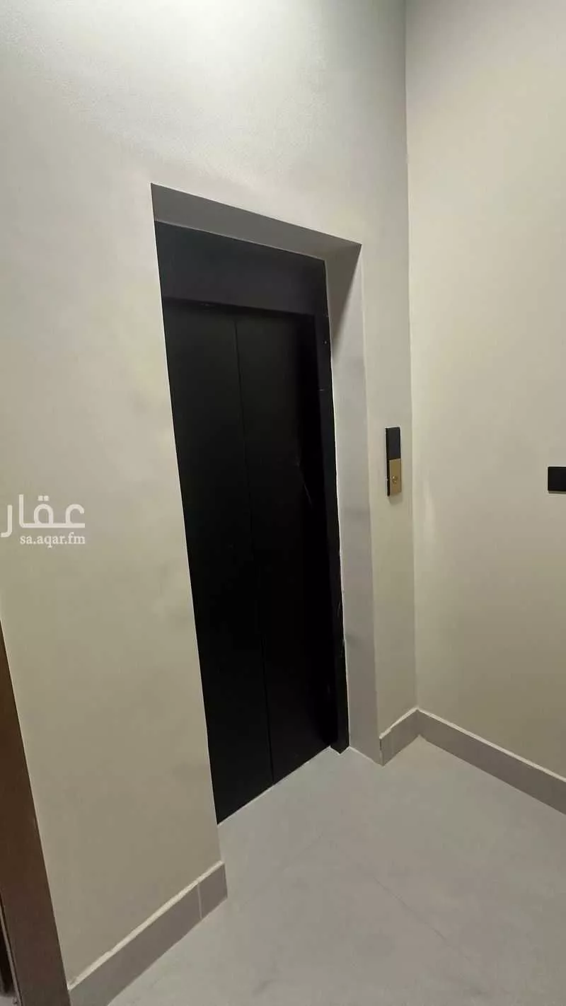 5 bedroom floor in Al Janadriyah 2