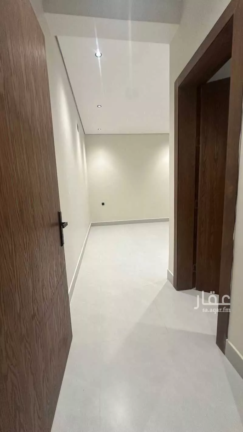 5 bedroom floor in Al Janadriyah 4