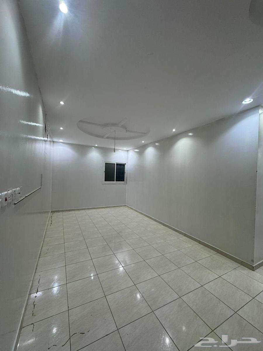 شقة 4 غرف في الجنادرية 3