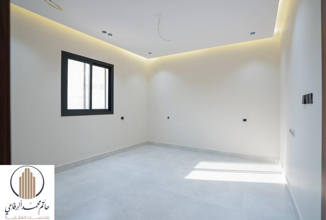 3 bedroom apartment in Al Salamah 3