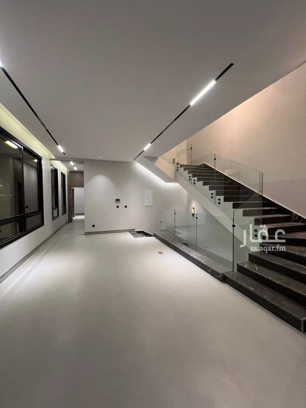 فيلا 6 غرف في المهدية 5