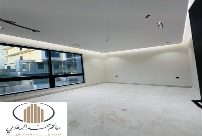 4 bedroom apartment in Al Rawdah 3