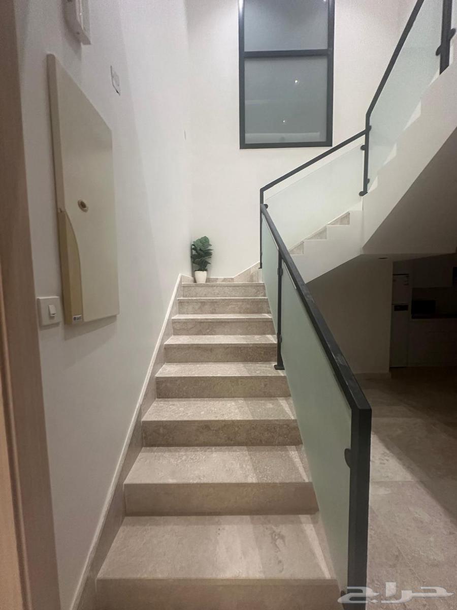 3 bedroom apartment in Al Aridh 5