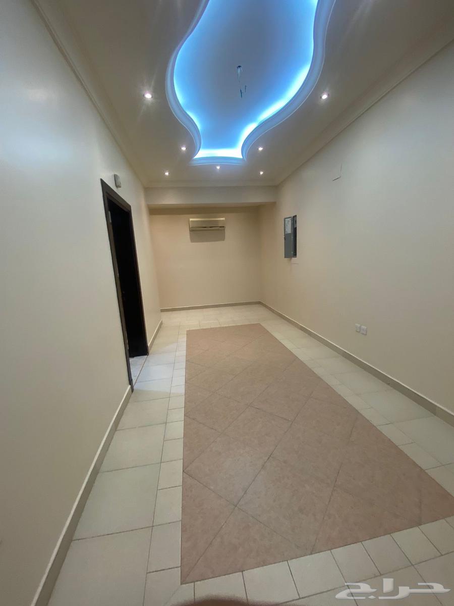 شقة 4 غرف في البساتين 1