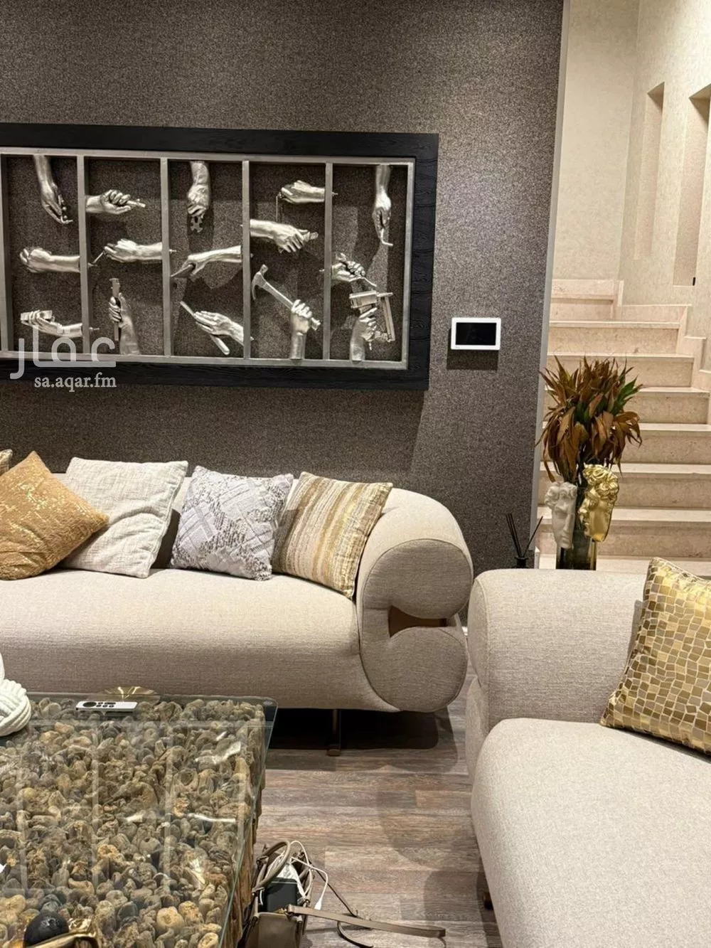 فيلا 4 غرف في عرقة 3