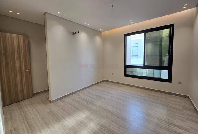 3 bedroom apartment in Al Zahra 3