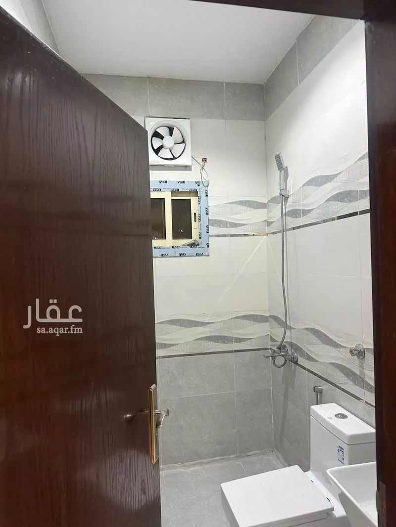 1 bedroom floor in Al Falah 2