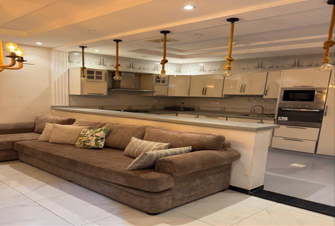 4 bedroom apartment in Mraykh 2