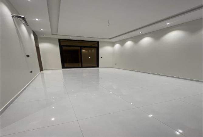 5 bedroom apartment in Al Safa 3