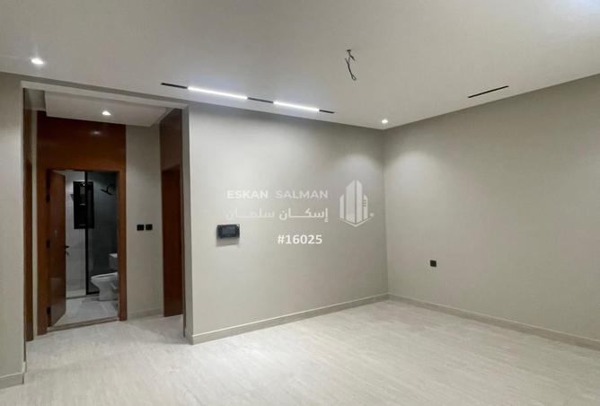 4 bedroom apartment in Al Marwa 2