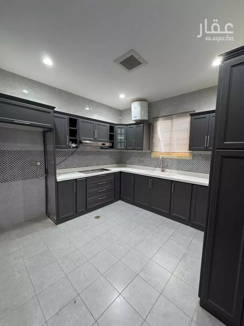 3 bedroom apartment in Al Aridh 5