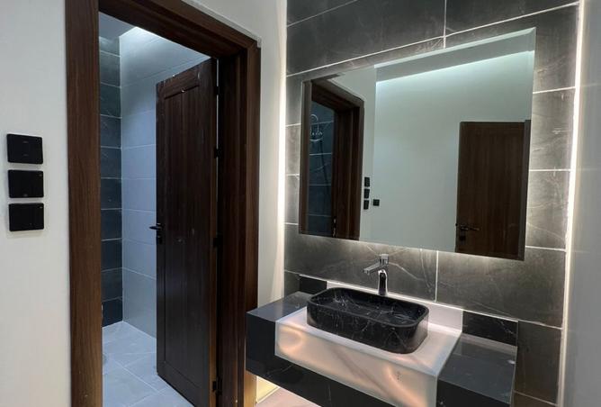 4 bedroom apartment in Al Rawdah 2