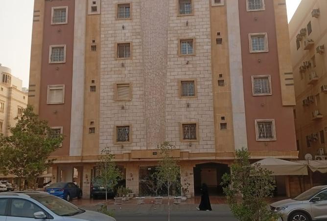 4 bedroom apartment in Al Marwa 3
