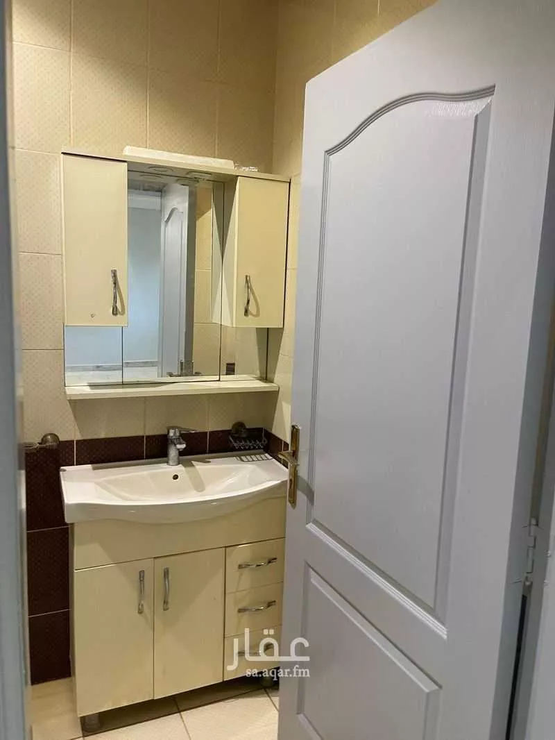 3 bedroom apartment in Al Yaqout, Jeddah 4