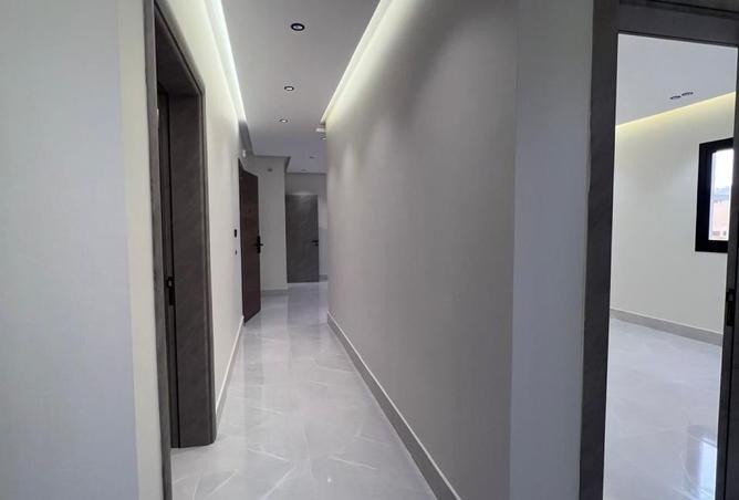 4 bedroom apartment in Al Rawdah 2