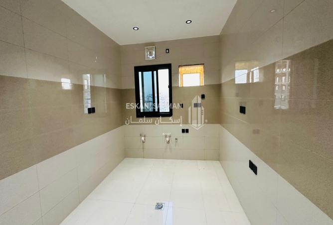 4 bedroom apartment in Mishrifah 3