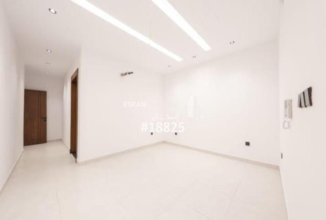 5 bedroom apartment in Al Manar 3