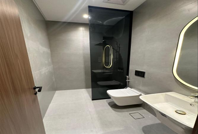 3 bedroom apartment in Al Rawdah 3