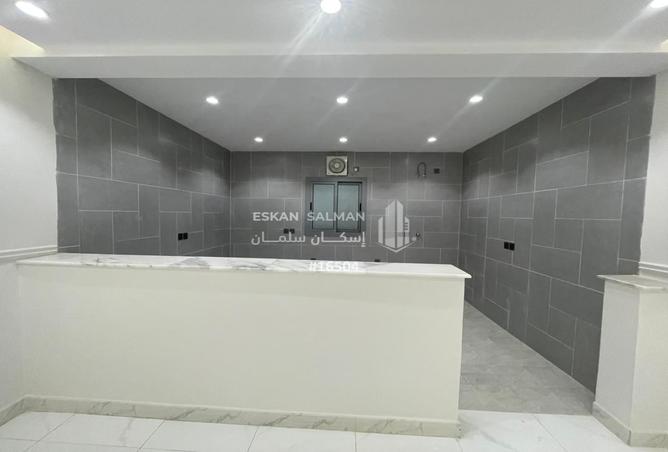 5 bedroom apartment in Mraykh 3