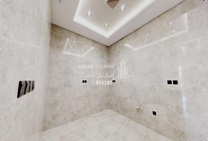 5 bedroom apartment in Al Rabwa 2