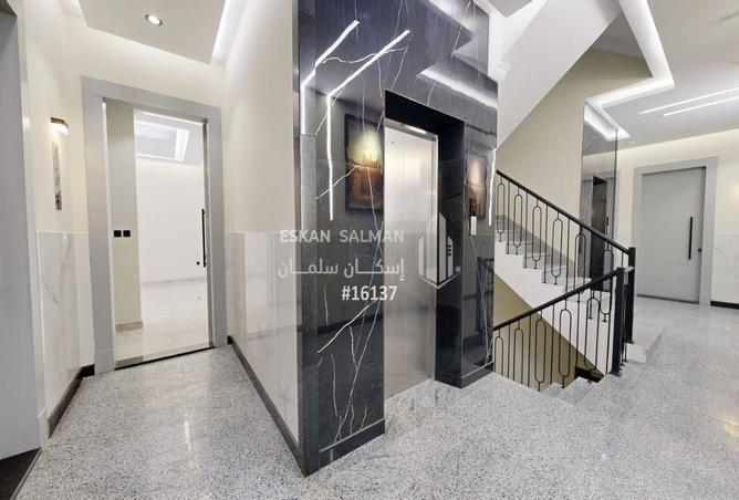 5 bedroom apartment in Al Rabwa 2