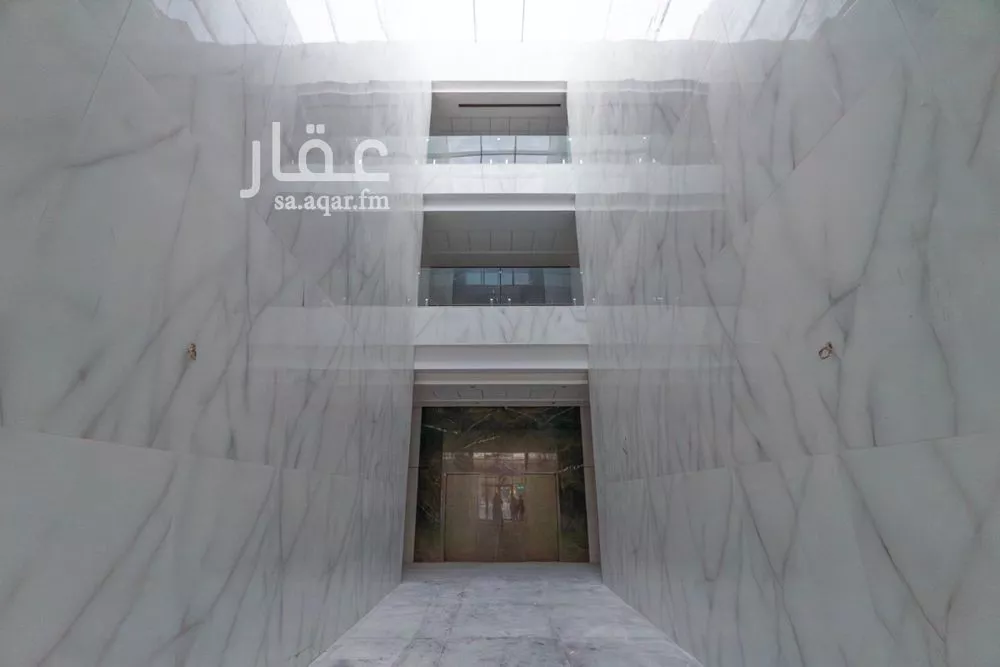 office in Al Aqiq 1