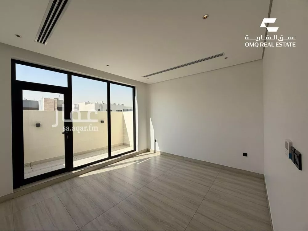 3 bedroom floor in King Abdullah 4